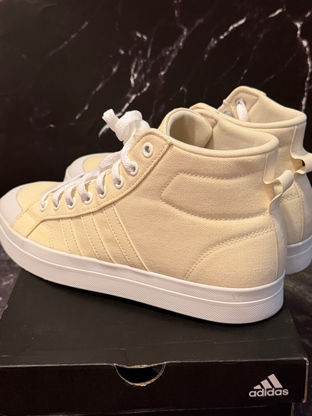 Adidas Women’s Bravada Mid Skateboarding shoes Size 9 Wonder White Cream - Picture 3 of 15